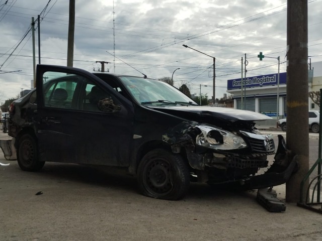 Impactante accidente en Sarmiento y Moreno